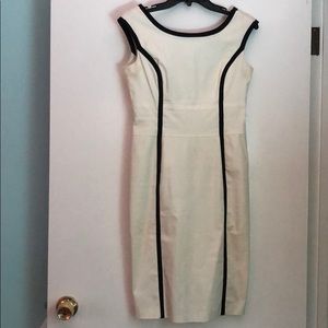 Anne Klein beige with black line fitted dress